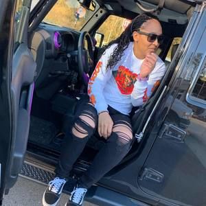 Meet your Posher, Alexus